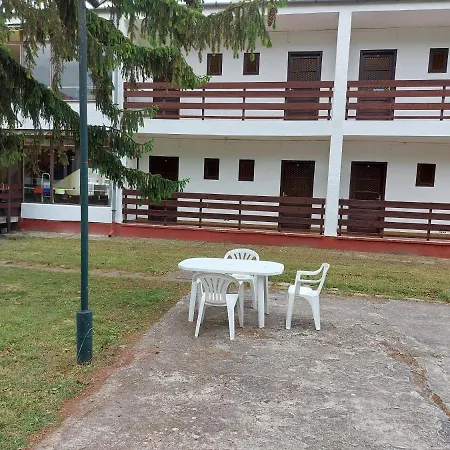Beach Club és Camping * Zamárdi